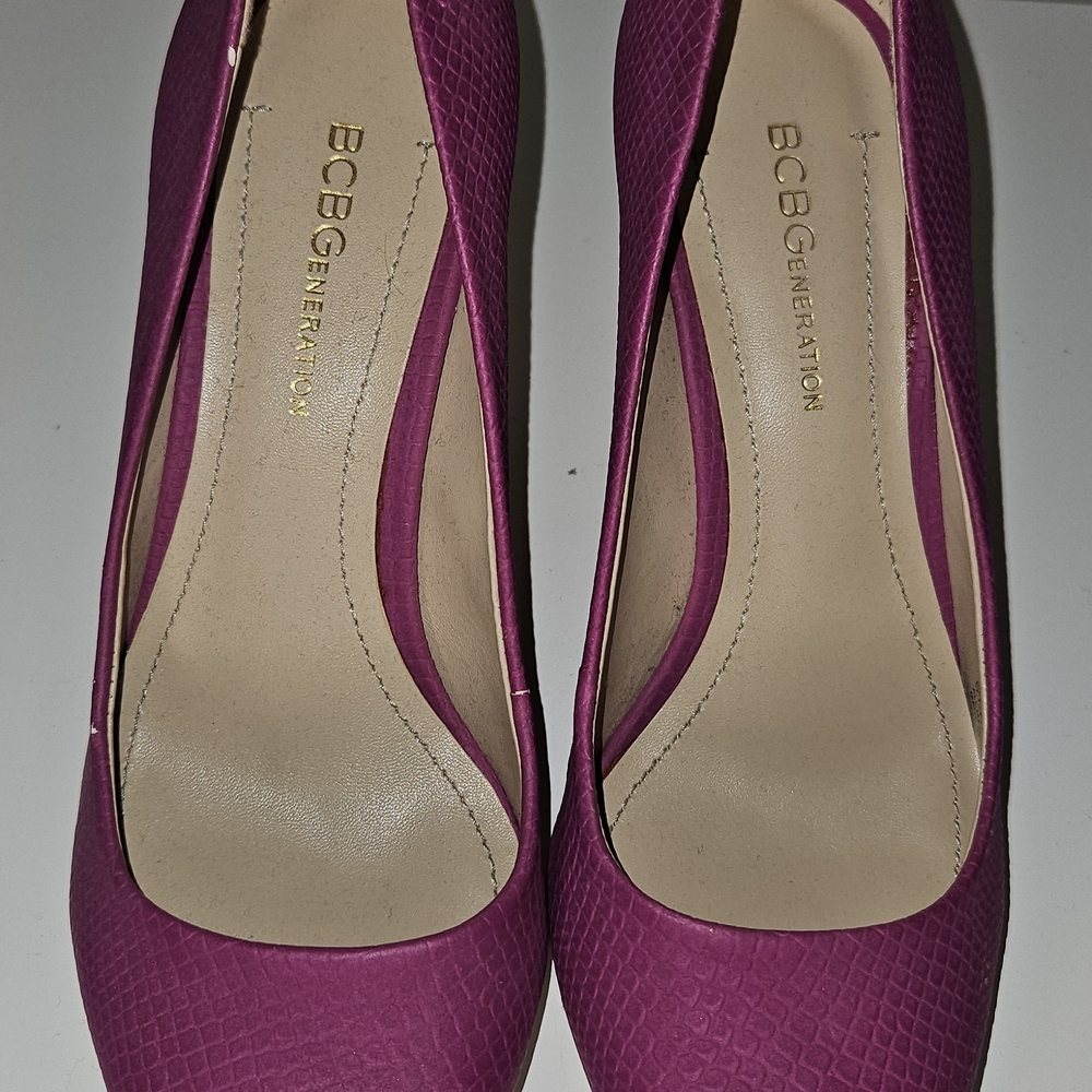 BCBGeneration Pink Pumps - Picture 5 of 5